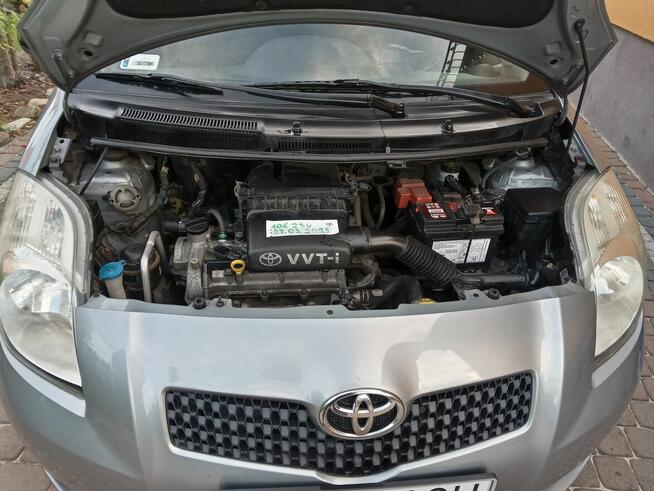 Toyota Yaris Luna 1.3 Dąbrowa Górnicza - zdjęcie 6