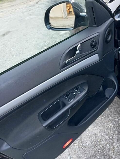 Skoda Octavia 1.6 MPI 2012 z fabryczną instalacją LPG Leszno - zdjęcie 12