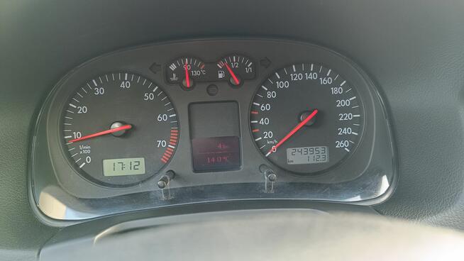 Volkswagen Bora 1.6 101KM Święta Katarzyna - zdjęcie 6