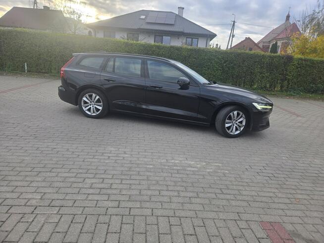 Volvo V60 2018r 2.0 Diesel 150KM Ledy Alu Navi z GWARANCJĄ Kadłubówka - zdjęcie 10