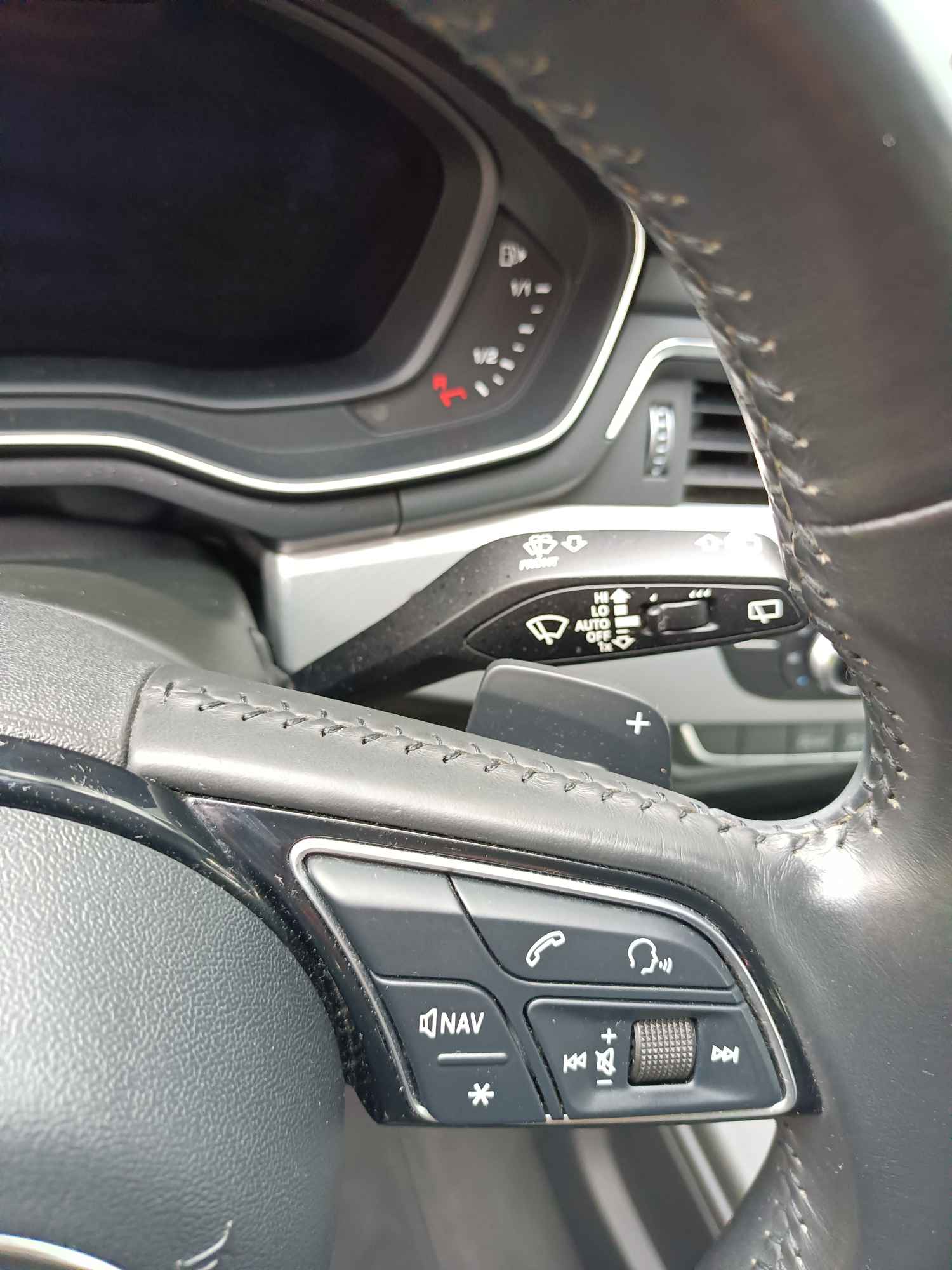 Audi A4 b9 kombi TDI Krzeszowice - zdjęcie 5