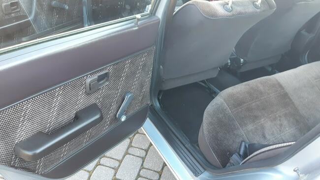 Audi 80 1,6 benzyna 75 KM dla kolekcjonera Bachowice - zdjęcie 8