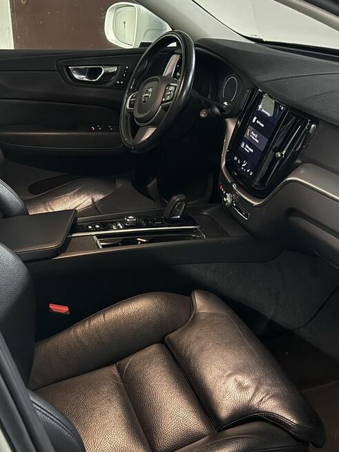 Volvo xc60 biały plug in 2021 sprzedam pilnie Płock - zdjęcie 8