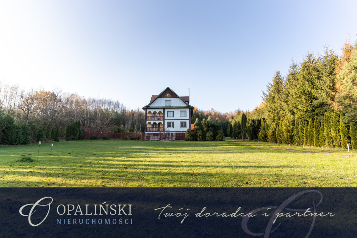 3- piętrowy dom z potencjałem w pięknej okolicy Hucisko Jawornickie - zdjęcie 1