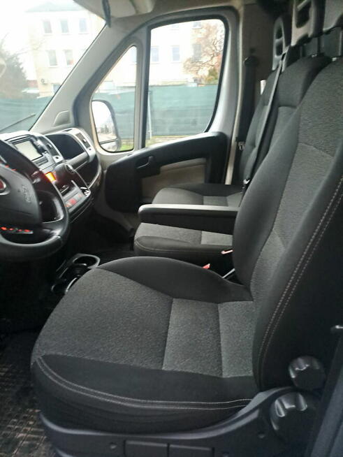 Samochód dostawczy Tomaszów Mazowiecki - zdjęcie 4