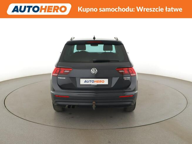 Volkswagen Tiguan 180KM automat 4Motion climatronic tempomat PDC Warszawa - zdjęcie 6