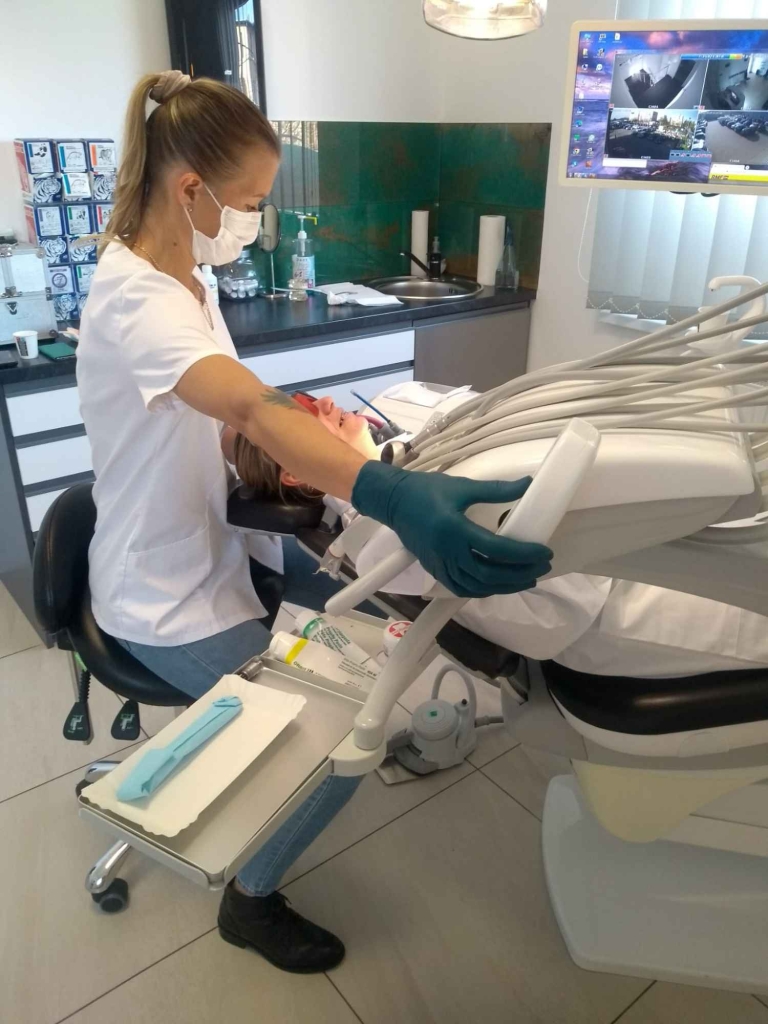 Kurs HIGIENISTKI STOMATOLOGICZNEJ w Jeleniej Górze Jelenia Góra - zdjęcie 1