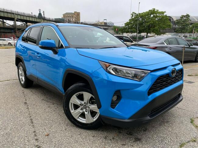 Toyota RAV-4 XLE 2021 Katowice - zdjęcie 1