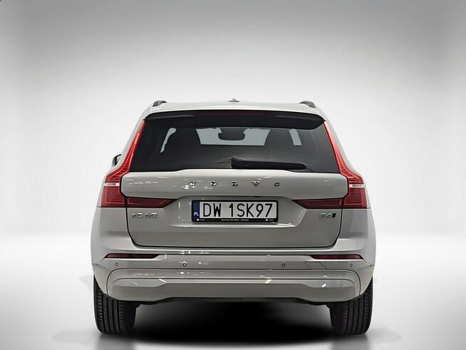 Volvo XC 60 B4 D AWD Core aut ! Z Polskiego Salonu ! Faktura VAT ! Warszawa - zdjęcie 4