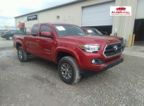 Toyota Tacoma 2017, 3.5L, porysowany lakier