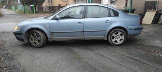 Volkswagen Passat 1,9 TDI, 1999r. Ważne OC i przegląd Sanok - zdjęcie 3