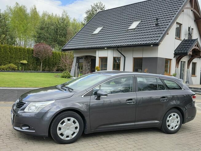 Toyota Avensis 1.6 VVTI 132KM benzyna / ZADBANA Skępe - zdjęcie 2