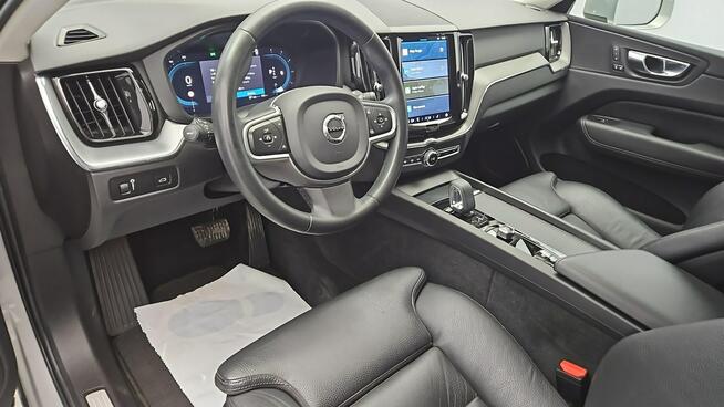 Volvo XC 60 B4 D AWD Core aut ! Z Polskiego Salonu ! Faktura VAT ! Warszawa - zdjęcie 9