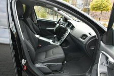 Volvo V60 2.0d 120KM Manual 2015r. LED NAVi TEMPOMAT Isofix Kampinos - zdjęcie 12