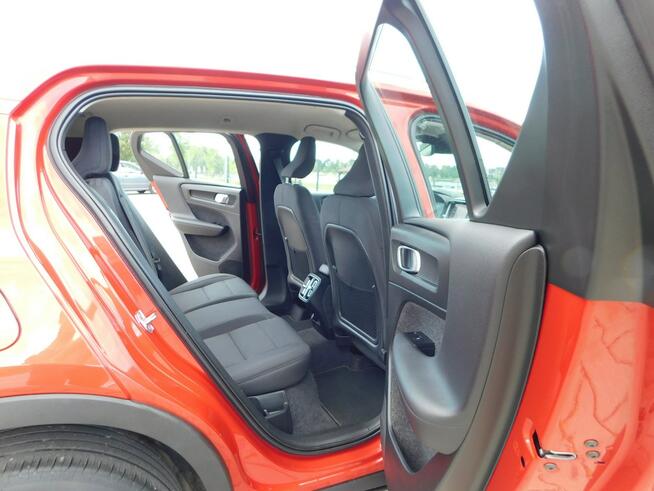 Volvo XC 40 1,5T3 z Gwarancją Bezwypadkowy Model 2022r Żyrardów - zdjęcie 11
