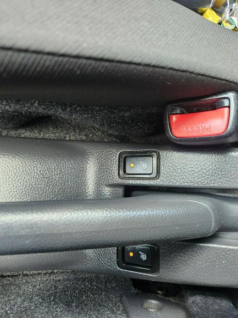 Suzuki Swift Podgrzewane fotele / START/STOP / Klimatronic / Tempomat Ruda Śląska - zdjęcie 12