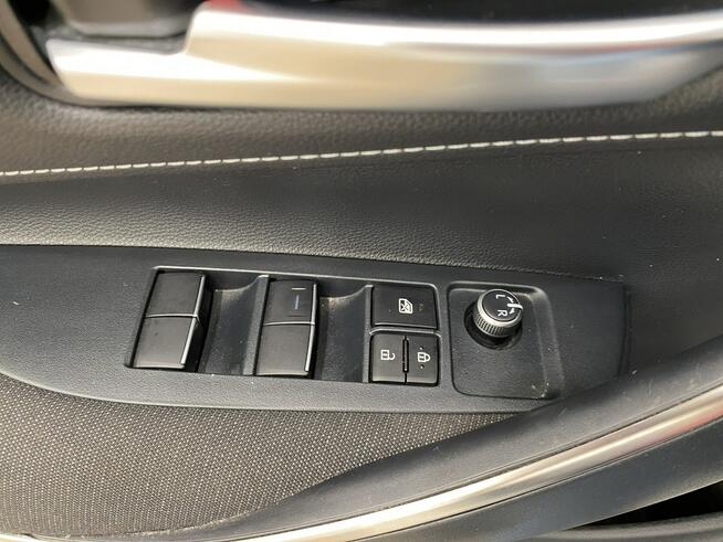 Toyota Corolla 1.8 Hybrid Comfort Kombi Warszawa - zdjęcie 11