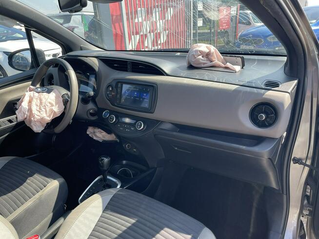 Toyota Yaris Selection Automat Hybryda Klimatronik Kamera Gliwice - zdjęcie 9