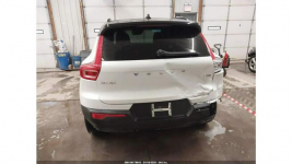 Volvo XC 40 AWD / bogata wersja / niski przebieg Warszawa - zdjęcie 8