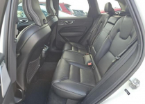 Volvo XC 60 INSCRIPTION / AWD / T5 / niski przebieg Warszawa - zdjęcie 11