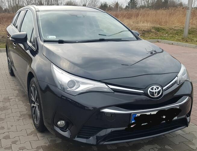 Toyota Avensis 1.8 Valvematic Kombi 2018 t27 Polski Salon Prawiedniki - zdjęcie 5