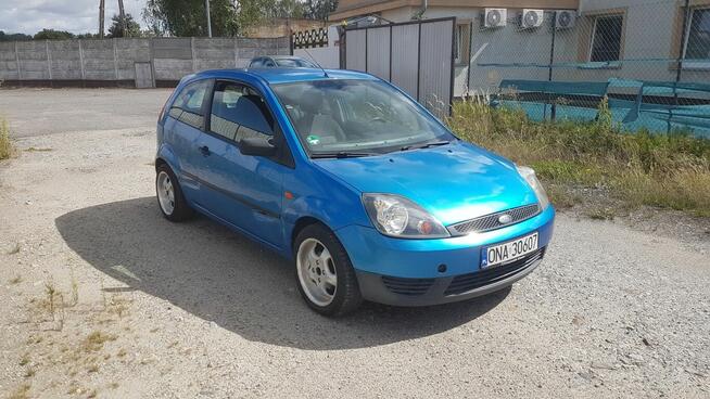 Ford Fiesta 1.3 benzyna 2004 r. w ładnym stanie Namysłów - zdjęcie 3