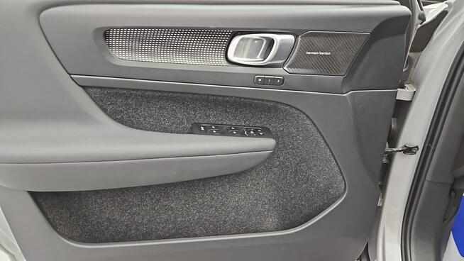 Volvo XC 40 B3 Ultimate Dark aut ! Z Polskiego Salonu ! Faktura Vat ! Warszawa - zdjęcie 10
