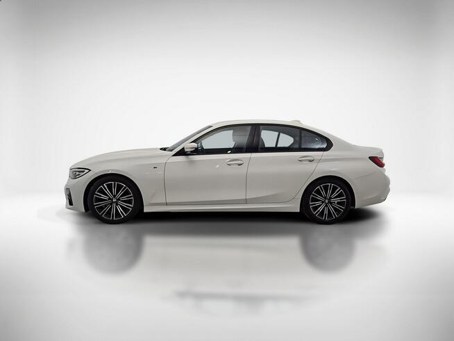 BMW 320 i M Sport sport-aut  ! Z Polskiego Salonu ! Faktura Vat ! Warszawa - zdjęcie 2