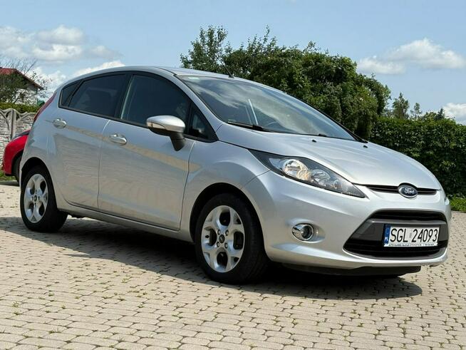 Ford Fiesta Serwisowana * Bezwypadkowa * Oryg. Przebieg * Klimatyzacja Knurów - zdjęcie 3