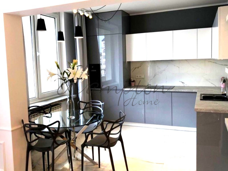 Mieszkanie z widokiem na panoramę, po remoncie Śródmieście - zdjęcie 3