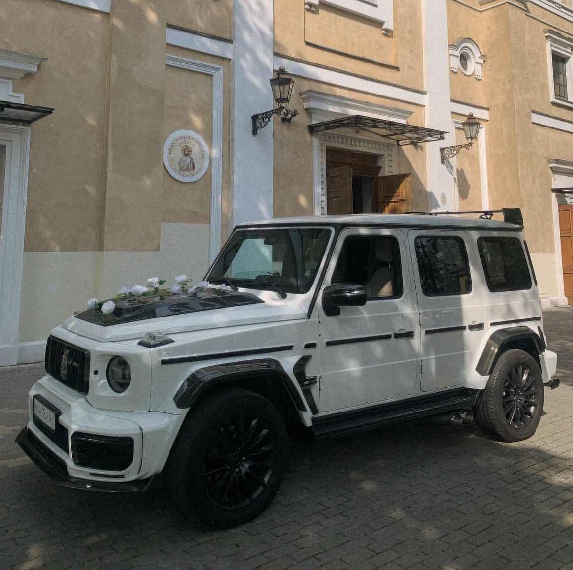 Biały Mercedes G-Class Brabus Rocket Wolne Terminy Auto do Ślubu Białystok - zdjęcie 3