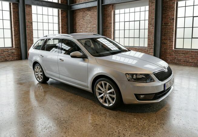 Škoda Octavia Bezwypadkowy biexenon navi piękna Kraków - zdjęcie 8