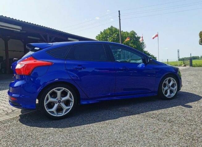 Ford Focus 2.0 ST PILNE Strzegom - zdjęcie 3