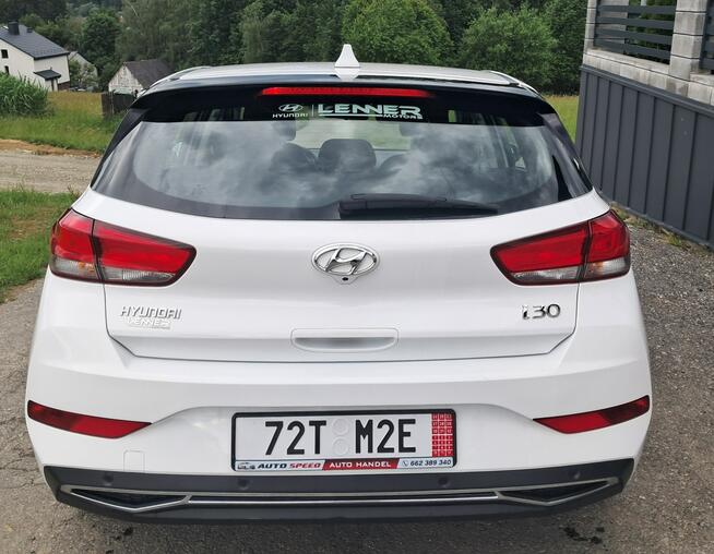 Hyundai i30 1.5 Benzyna  110 KM Cisiec - zdjęcie 10