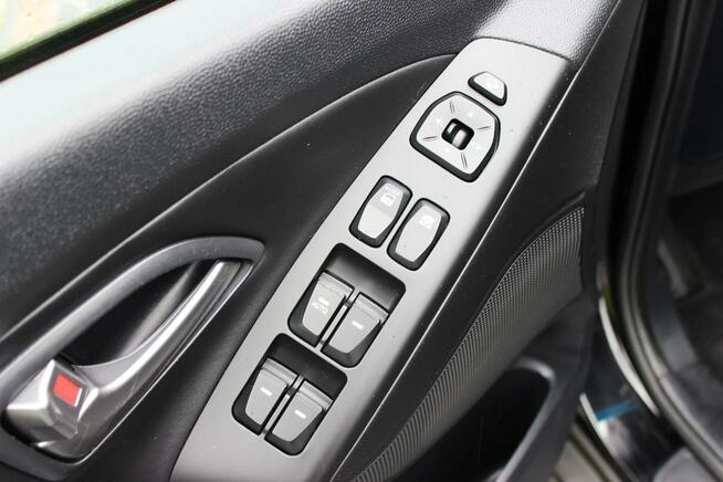 Hyundai ix35 OPŁACONY*1.6GDI*135KM*Czarny*Nawi*Kamera*Alufelgi* Ostrów Mazowiecka - zdjęcie 7