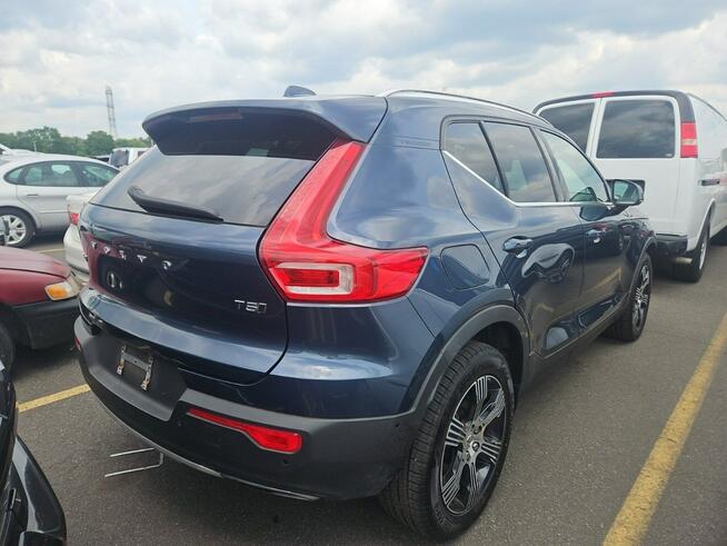 Volvo XC 40 INSCRIPTION / AWD / T5 / niski przebieg Chwaszczyno - zdjęcie 4