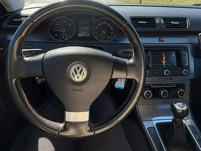 Volkswagen Passat Climatronic  navi super stan Lębork - zdjęcie 9