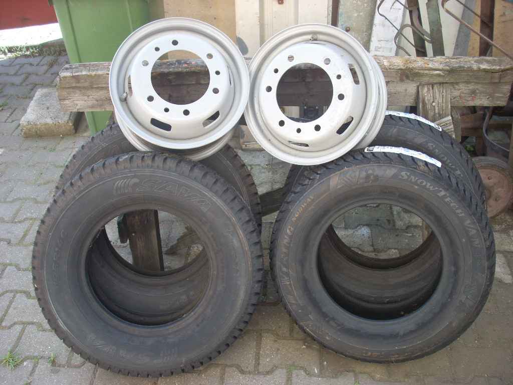 Nowe opony zimowe 14 C Marki - zdjęcie 1