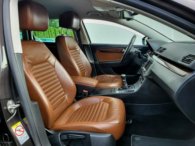 Volkswagen Passat ** Kolor Brąz ** 2,0 TDI ** Nawigacja ** Skóry ** Jatutów - zdjęcie 1