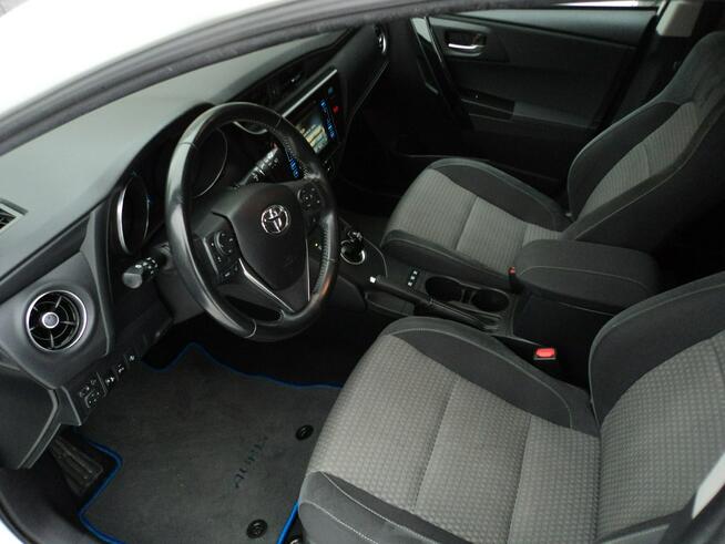 sprzedam ładną TOYOTE Auris z 2015r  1.8 HYBRYDA+benz 100KM udziela.GW Lublin - zdjęcie 9