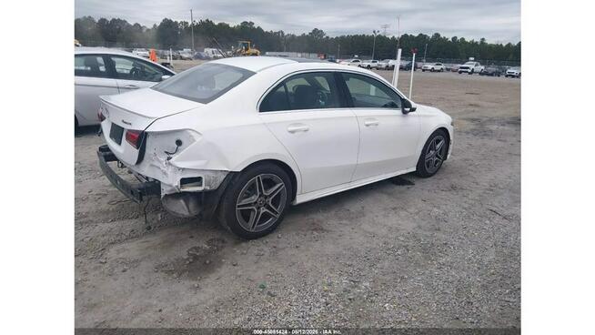 Mercedes A 220 4Matic / pakiet AMG / niski przebieg Wrocław - zdjęcie 6