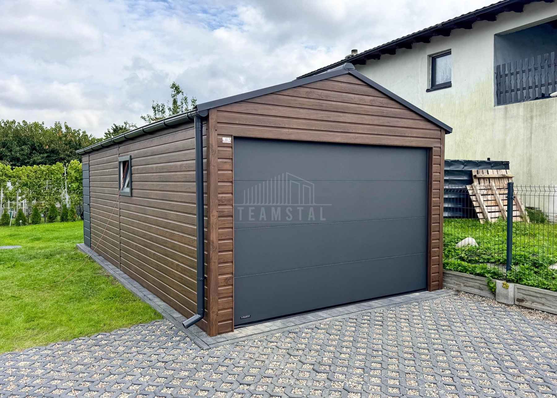 Garaż blaszany 3,7x6 brama drzwi okno rynna dach blachodachówka TS1176 Świnoujście - zdjęcie 3