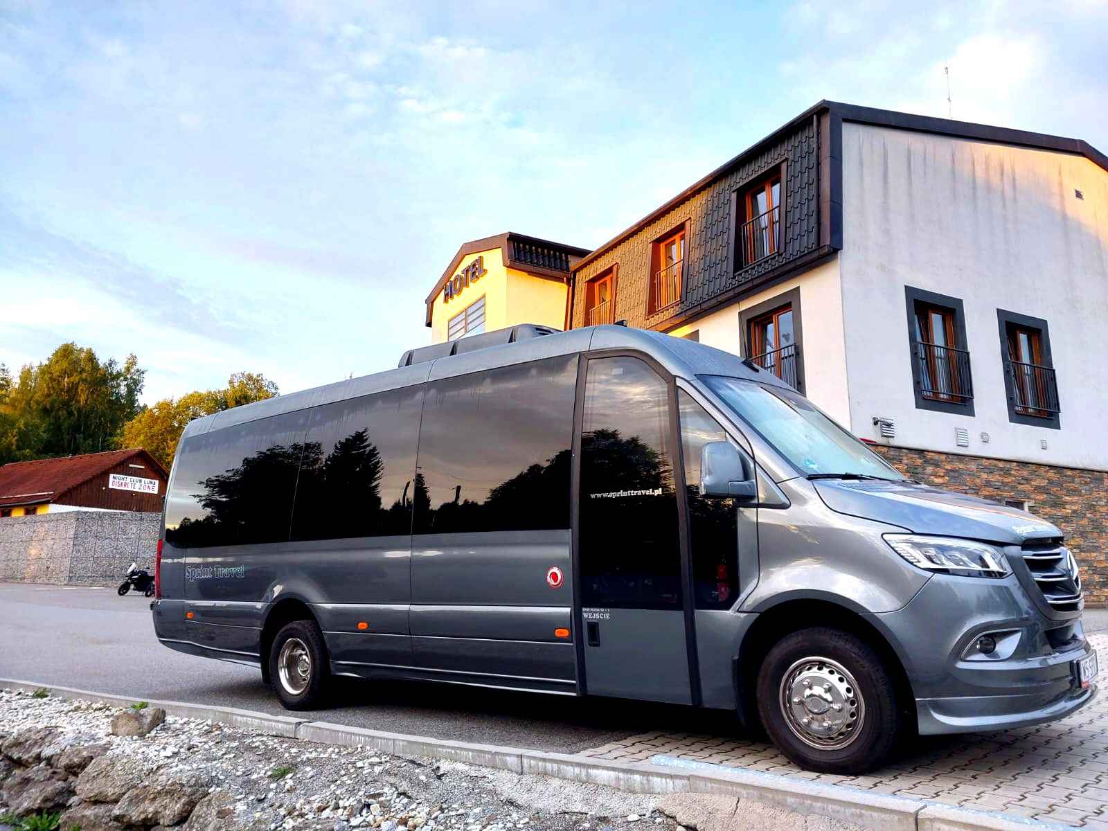 Przewóz osób. Wynajem busów, Autokary, Limuzyna, Katowice, Chorzów Katowice - zdjęcie 2