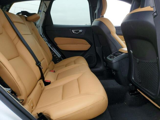 Volvo XC 60 INSCRIPTION / AWD / T5 / niski przebieg Warszawa - zdjęcie 11