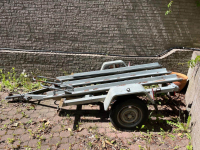 Syndyk sprzeda przyczepę lekką