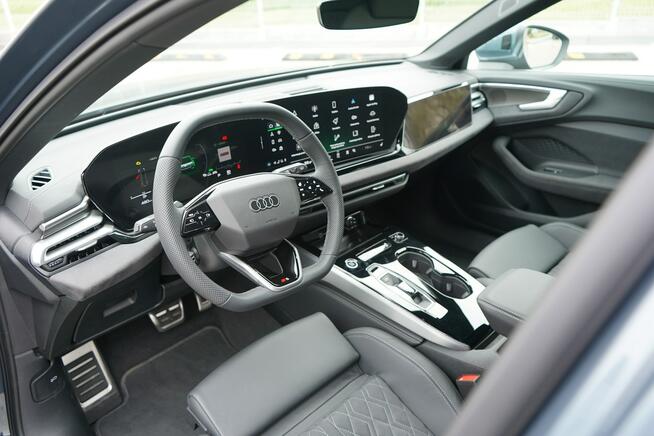 Audi A5 B10 Avant TFSI 204 KM S tronic quattro DEMO Radom - zdjęcie 2