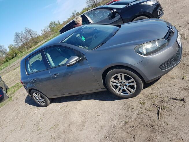 Sprzedam Golf 6 1,6 MPI 8 V z gazem Biłgoraj - zdjęcie 1