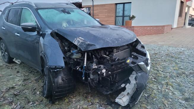 Nissan x-trail 1.6 dizel automat uszkodzony Zaścianki - zdjęcie 5