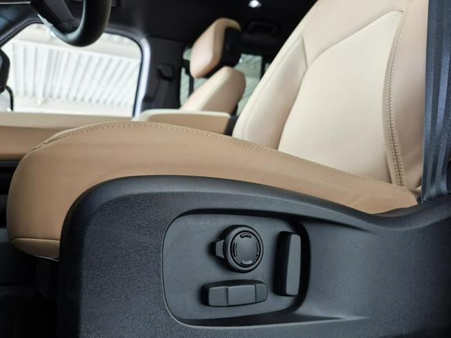 Defender MY26 3.0D I6 350KM AWD Auto X-Dynamic HSE 110 Łódź - zdjęcie 12