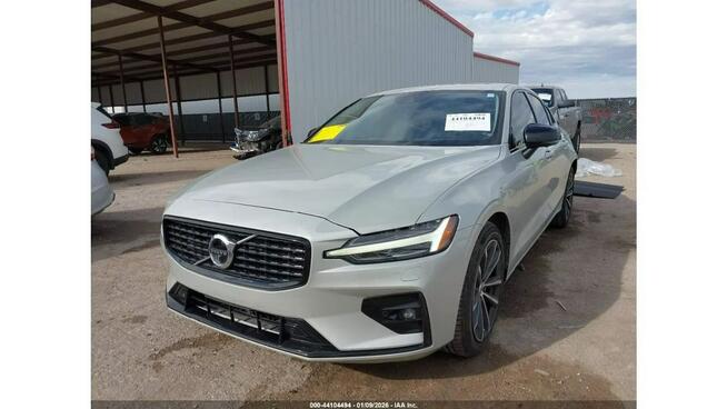 Volvo S60 / 2.0 250KM / Bogate wyposażenie / niski przebieg / Tarnów - zdjęcie 1